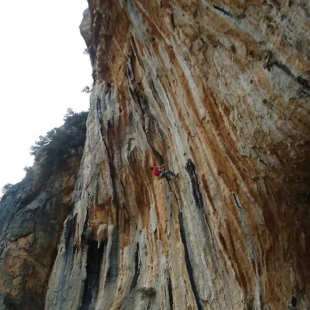 아파트 Climb2red Leonídion