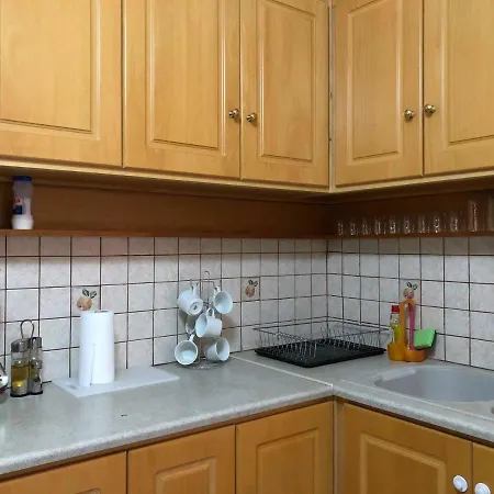 Climb2red Apartment Leonídion