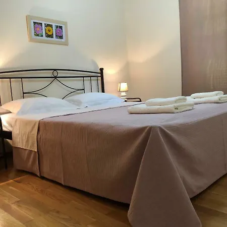 Apartment Climb2red Leonídion